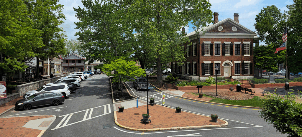 Dahlonega Square